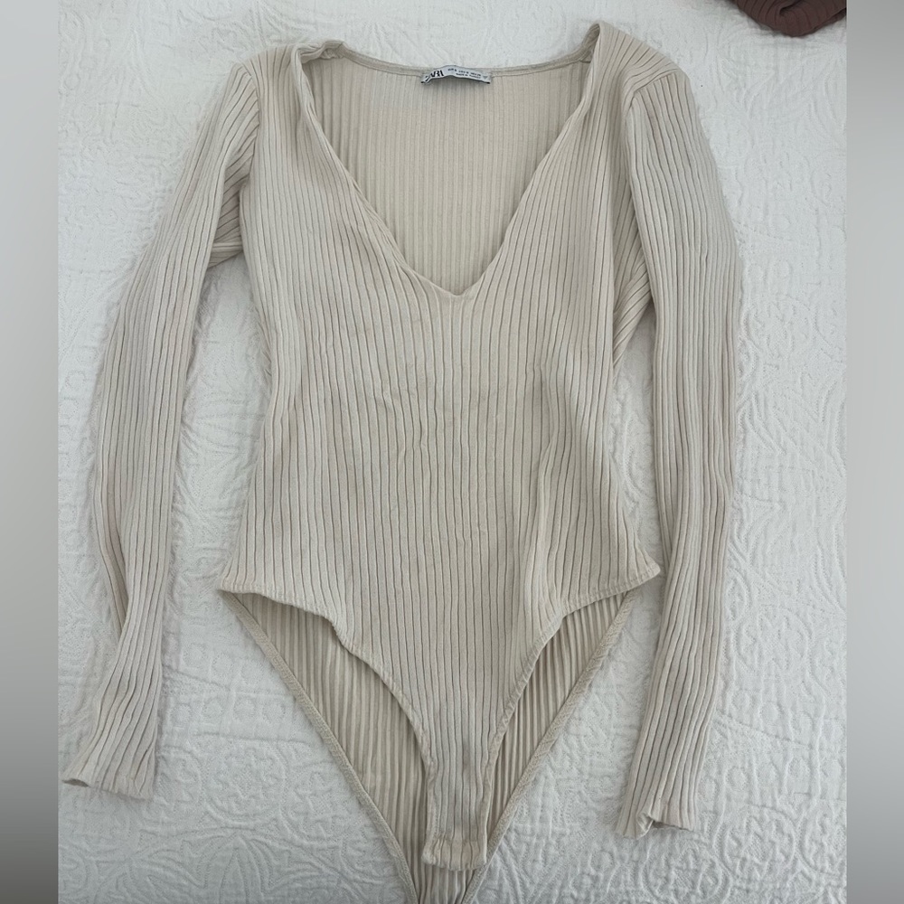 Zara ribbed long sleeve bodysuit